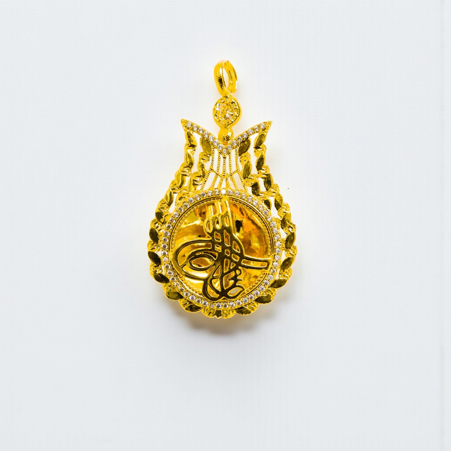 22 Ayar Altın Kaplama Yarım Boy Tuğralı Pullu Lale Çerçeveli Kolye Ucu