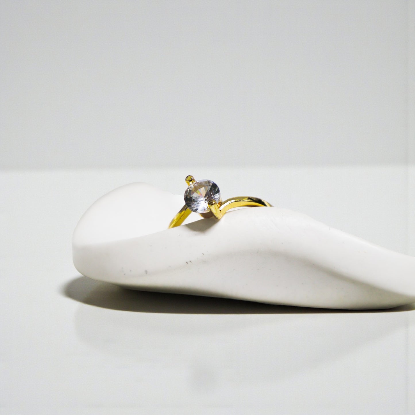 22 Ayar Altın Kaplama Lale Tektaş