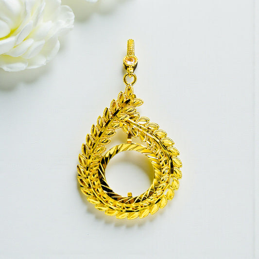 22 Ayar Altın Kaplama Yaprak Çerçeveli Yarım Altın Uyumlu Kolye Ucu