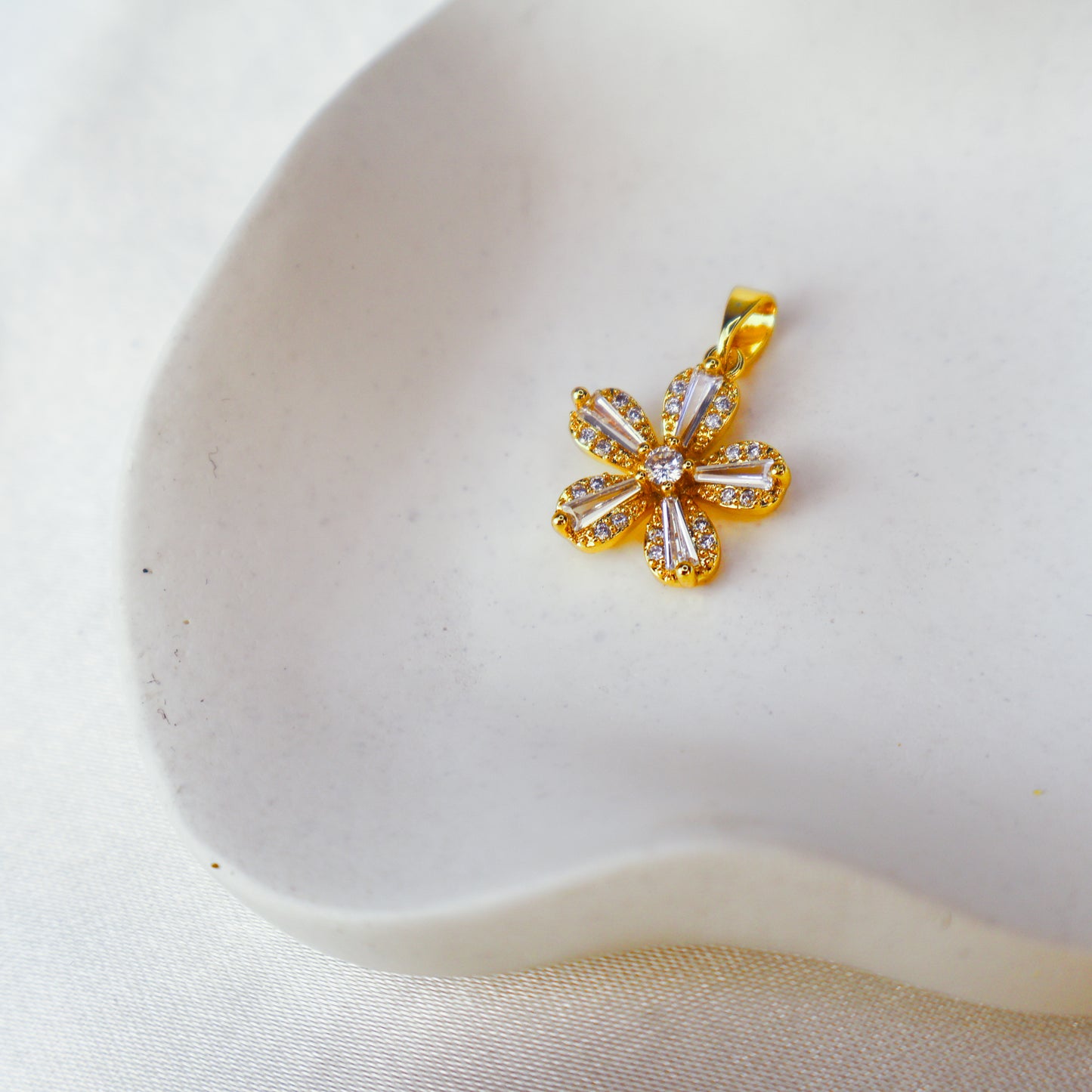 Çiçek Kolye Ucu | Gold
